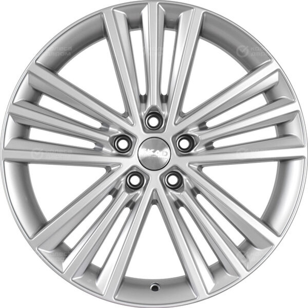 Колесный диск СКАД Манчестер 7.5xR19 5x114.3 ET35 DIA67.1 серебристый