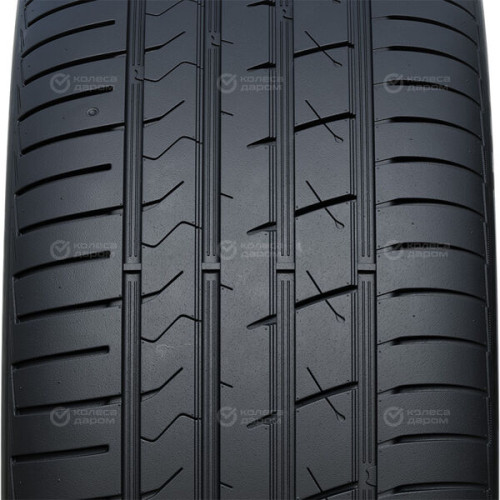 Habilead HF330 245/35 R19 93W