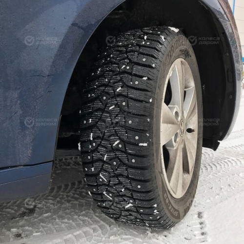 Bridgestone Blizzak Spike-02 235/45 R18 98T