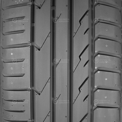 Evergreen DYNACONTROL ES880 225/45 R19 96W