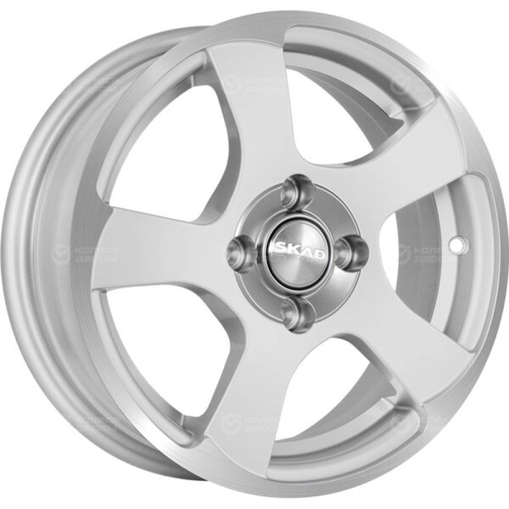 Колесный диск СКАД Акула 5.5xR14 4x100 ET35 DIA67.1 белый с полированной лицевой частью