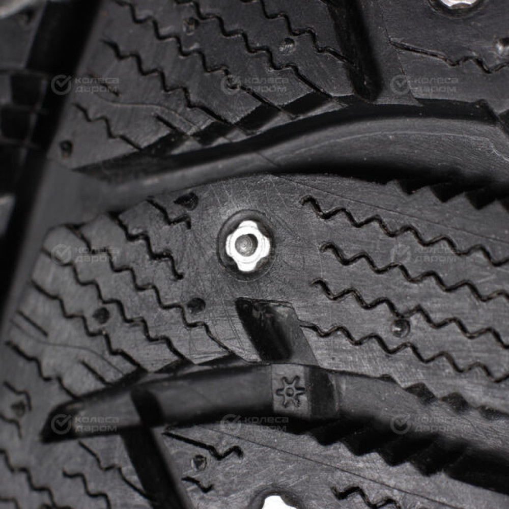 Bridgestone Ice Cruiser 7000 S 235/55 R17 99T