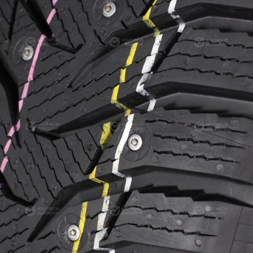 Kumho Wintercraft Ice WI31 215/70 R15 98T