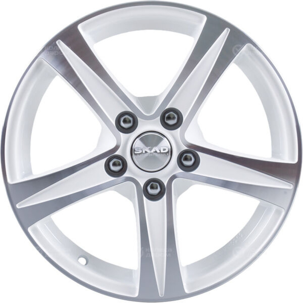Колесный диск СКАД Сакура 6.5xR15 5x114.3 ET40 DIA66.1 белый с полированной лицевой частью