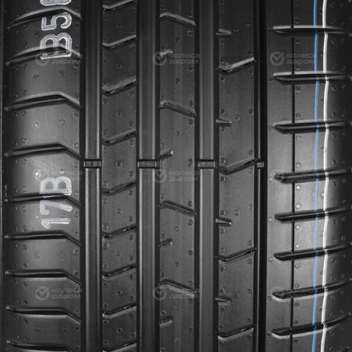 Pirelli P-Zero Luxury Saloon 255/45 R19 104V (омологация)