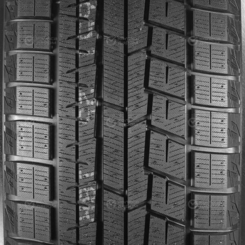 Yokohama iceGUARD IG60A 245/40 R20 95Q