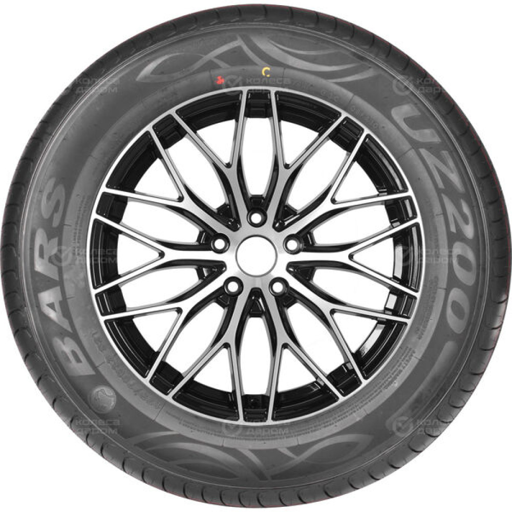 Bars UZ200 215/55 R17 94V