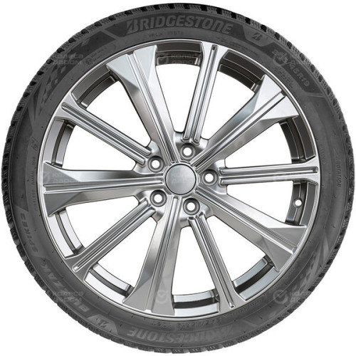 Bridgestone Blizzak Spike-03 225/55 R18 102T
